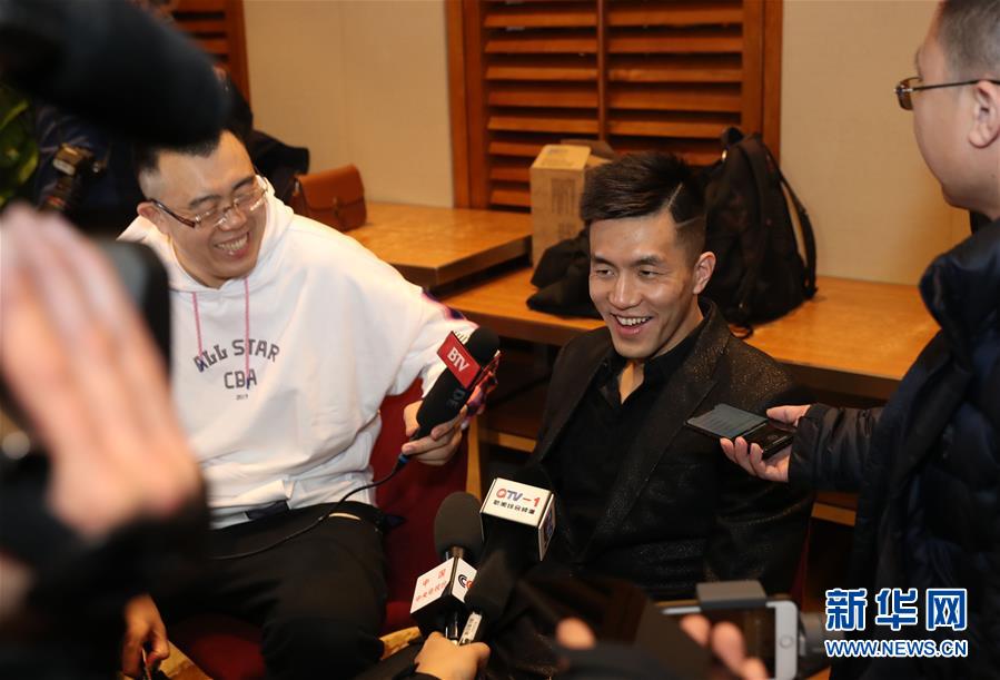 利击败了凤