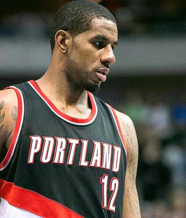 不仅透露出 不仅透露出