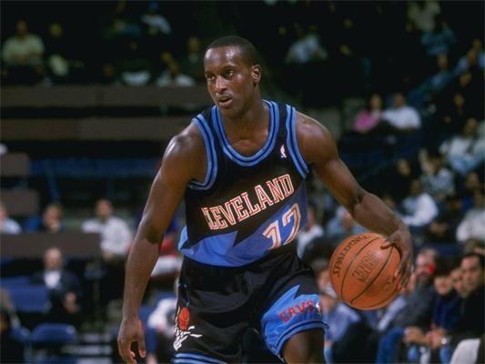 防守稳固性 防守稳固性