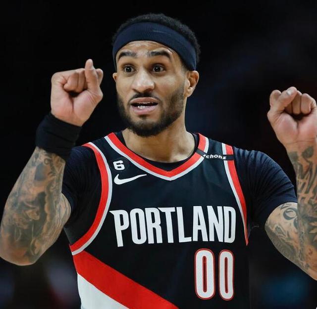 持球向中路 持球向中路