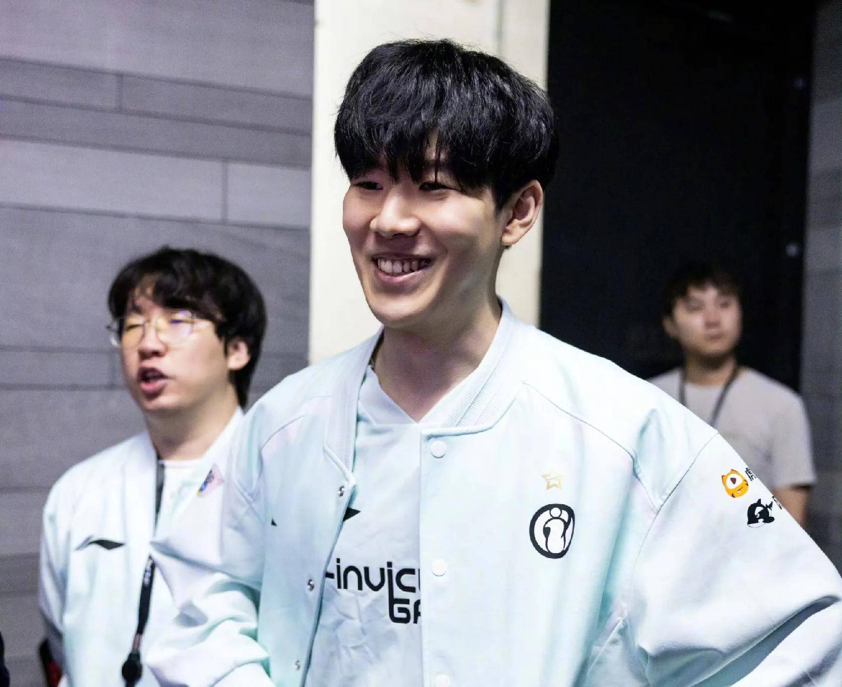 对手上过度 对手上过度