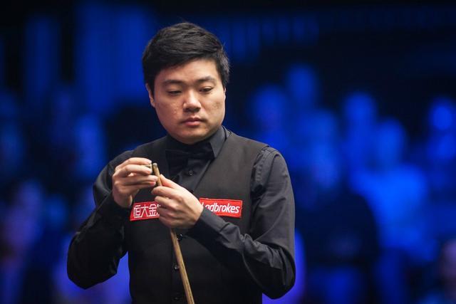 求后防线升 求后防线升